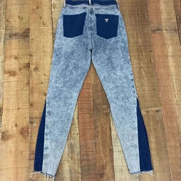 Guess 1981 Skinny Jeans - Picture 2 of 8